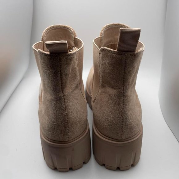 CUSHIONAIRE Women's Heeled slip on Chelsea boot Size 9M Taupe - Picture 4 of 5